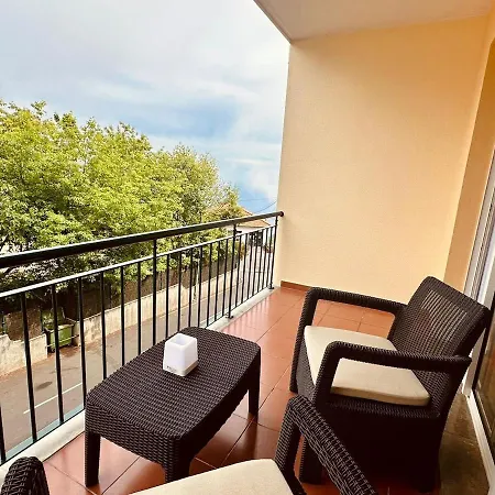 Relax Sun 2 Apartment Relogio do Poiso